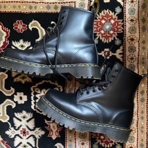 Dr. Martens Bex Square Toe Black Leather Boots W9 M8 EU41